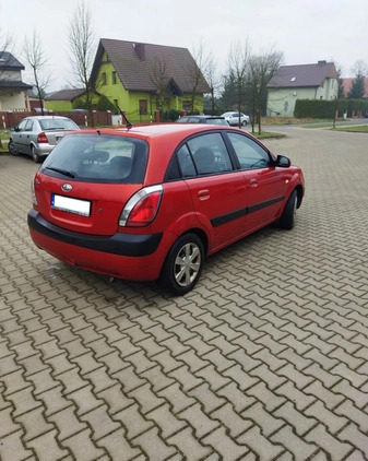 Kia Rio cena 7200 przebieg: 278000, rok produkcji 2005 z Lubliniec małe 121